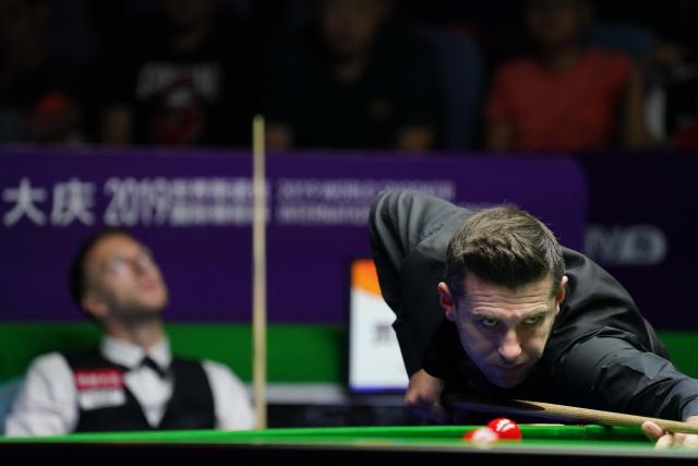 西媒热议亚马尔表现：昨晚真正的18岁新星是埃斯特旺