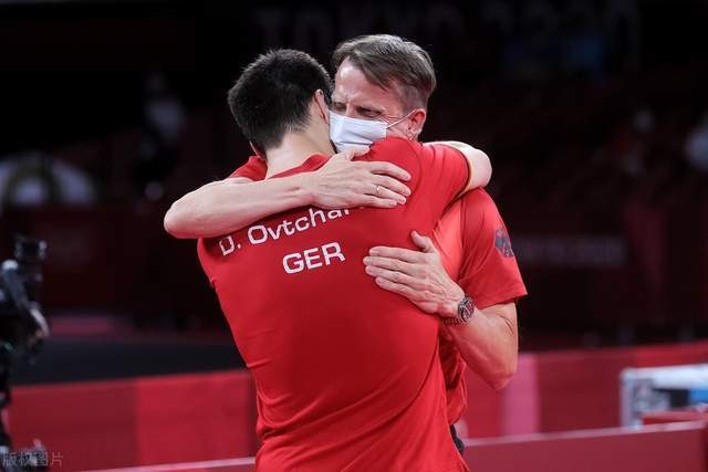 巴尔特拉：安东尼像内马尔和C罗的结合体，有前者天赋+后者心态