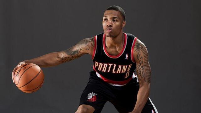 黄希扬：冲超后一直处于兴奋激动状态，身体允许的话会继续踢