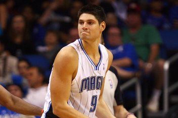 洛杉矶快船负于森林狼，经历逆转五连胜，森林狼展现顽强斗志，快船失误多，火力不足。