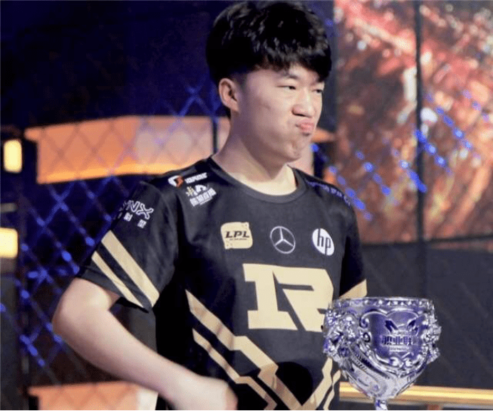 这引发了人 这引发了人